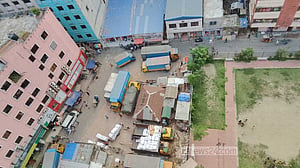নারায়ণগঞ্জে আবাসিক এলাকায় অনিয়ন্ত্রিত ট্রাক চলাচল বন্ধে আইনি নোটিশ