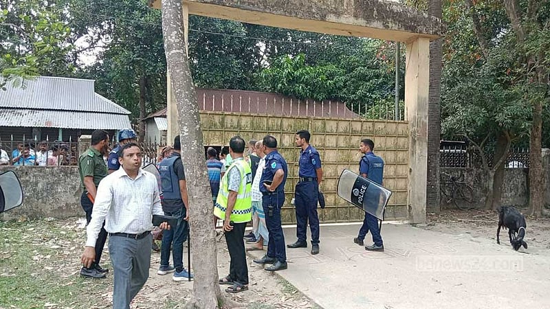 ‘প্রাইভেট পড়াতে রাজি না হওয়ায়’ শিক্ষককে কিল-ঘুষি, গ্রেপ্তার ২ তরুণ