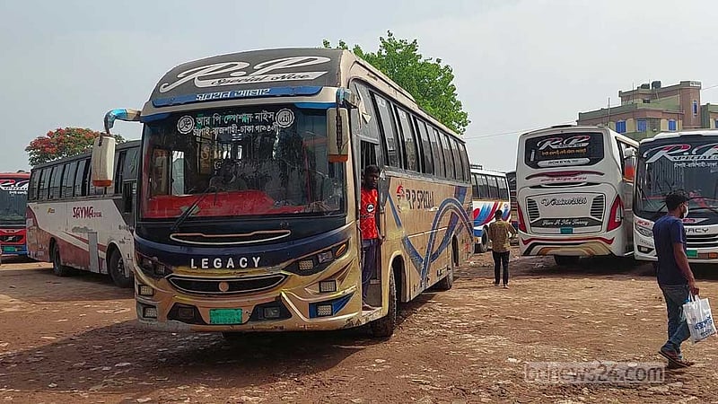 মালিক সমিতির দ্বন্দ্ব: নাটোরে ২৬ ঘণ্টা পর দূরপাল্লার বাস চলাচল শুরু