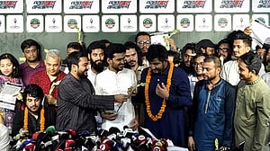 এনসিপির ‘উন্মুক্ত দরজা’ নীতি: নতুন মোড়কে কি পুরোনো রাজনীতিরই পুনরাবৃত্তি?