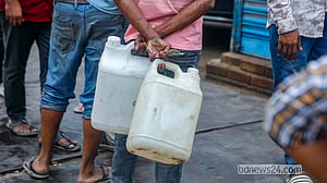 তেলের জন্য ‘হাহাকার’
