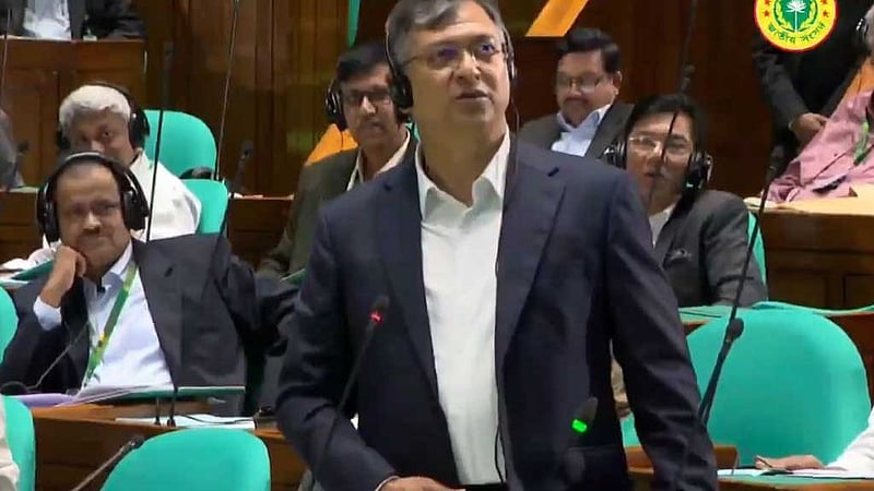 ‘অসংসদীয়’ শব্দ ব্যবহার নিয়ে বিতর্ক, বাদ দেওয়ার দাবি স্বরাষ্ট্রমন্ত্রীর
