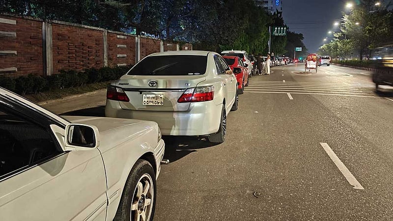 সাড়ে ১১ ঘণ্টায় সাড়ে ১২ লিটার তেল প্রাপ্তির গল্প