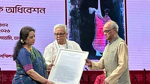 ‘রবীন্দ্রপদক’ পেলেন সৈয়দ আকরম হোসেন