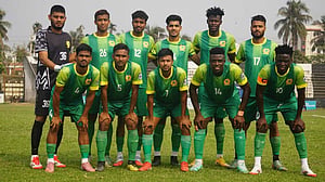 পিডব্লিউডির স্বপ্ন ভেঙে নকআউট পর্বে রহমতগঞ্জ