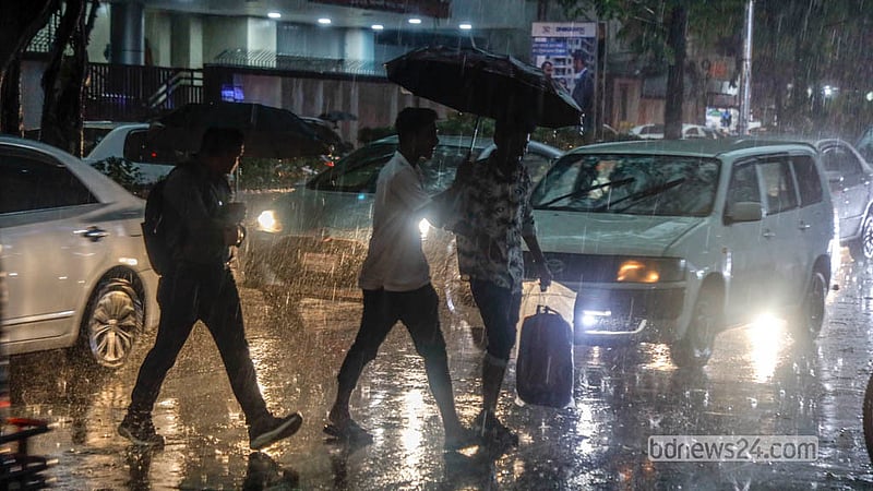 ঢাকায় বৃষ্টি ও দমকা হাওয়া, তীব্র কালবৈশাখীর ‘সম্ভাবনা নেই’