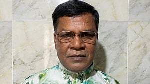রাজশাহীতে শিক্ষিকাকে জুতাপেটা: বিএনপি নেতা বহিষ্কার