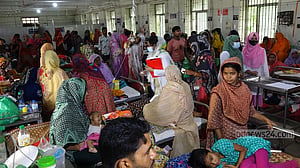 রাজশাহীতে হামের উপসর্গে শিশুর মৃত্যু, আইসিইউর অপেক্ষায় ৫৬ জন