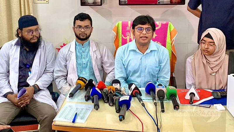 রাজশাহী মেডিকেলে ইন্টার্ন চিকিৎসকদের কর্মবিরতি প্রত্যাহার