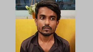 সামাজিক মাধ্যমে ডেকে নিয়ে ‘একের পর এক ধর্ষণ ও প্রতারণা’, যুবক গ্রেপ্তার