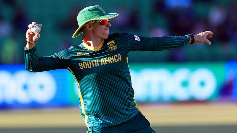 আন্তর্জাতিক ক্রিকেট থেকে বিদায় ফন ডার ডাসেনের