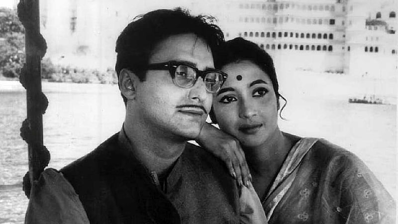 ৬৩ বছর পর মস্কোয় ‘সাত পাকে বাঁধা’, এই মঞ্চেই পুরস্কার পান সুচিত্রা