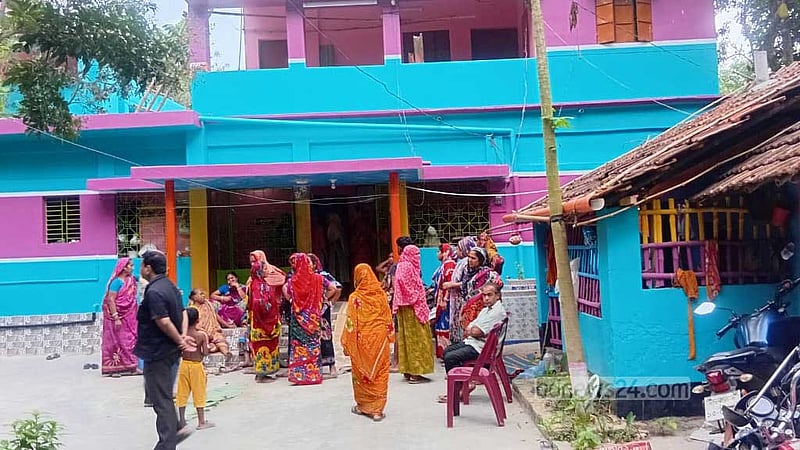 সাতক্ষীরায় ‘গয়না ছিনিয়ে নিতে’ নারী দোকানিকে হত্যা