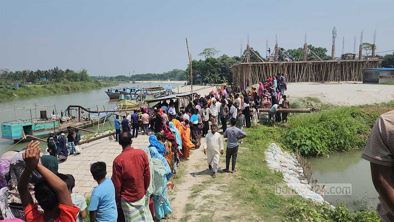 শরীয়তপুর ও রাজবাড়ীতে ওড়না পেঁচিয়ে ২ নারীর মৃত্যু