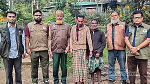শেরপুর সীমান্তে বনের গাছ কেটে পাচারের চেষ্টা, আটক ২