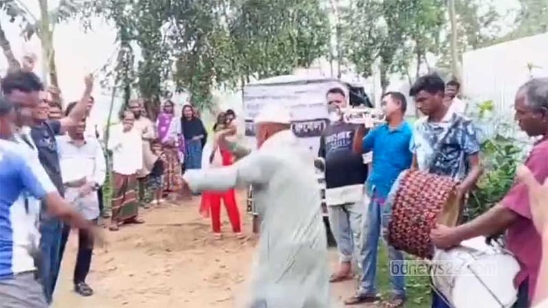 শেরপুর উপনির্বাচন: মঙ্গলবার প্রচার শেষ, দ্বারে দ্বারে প্রার্থীরা