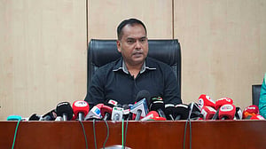 এসএসসির 'প্রশ্নপত্র ফাঁস নিয়ে অনলাইন প্রতারণা', গ্রেপ্তার ৪