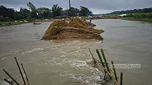 হাওরে ফসলহানিতে ক্ষতিগ্রস্ত কৃষকদের তিন মাস সহায়তার আশ্বাস প্রধানমন্ত্রীর