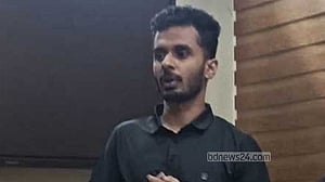 মোবাইল নম্বর ছড়িয়ে দিয়ে শাবি ছাত্রীকে হয়রানির অভিযোগ, আটক ১