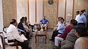 প্রধানমন্ত্রীর সঙ্গে হিন্দু নেতাদের সাক্ষাৎ