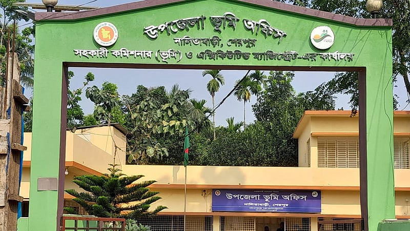 নামজারিতে ‘দালালের দৌরাত্ম্য’ বন্ধে বিশেষ অভিযানের দাবি সংসদে
