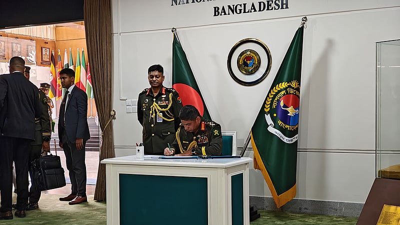 চট্টগ্রামে পর্যাপ্ত বিমান শক্তি থাকলে হয়ত রোহিঙ্গা সংকট সৃষ্টি হত না: সেনাপ্রধান