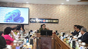 ভারতের সঙ্গে বাণিজ্য, বিনিয়োগ ও শিল্প সহযোগিতা বাড়ানোর তাগিদ বাণিজ্যমন্ত্রীর