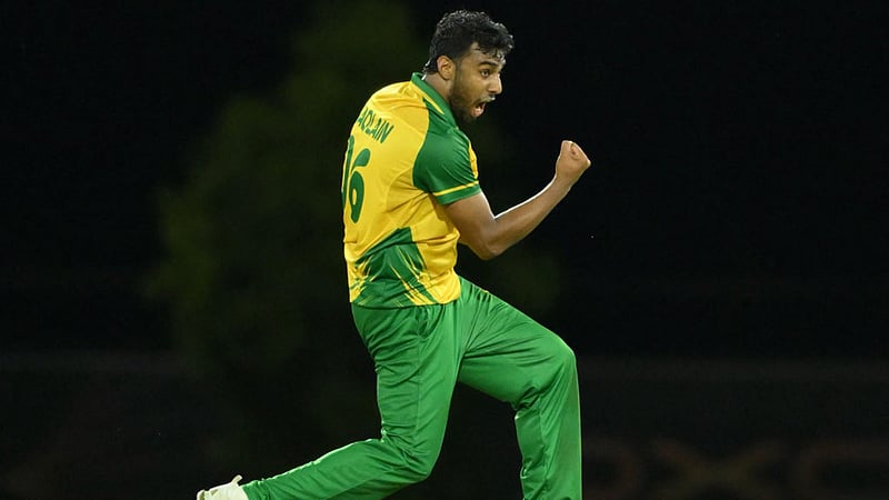 ৩ রানের মধ্যে ৫ উইকেট হারিয়ে বাংলাদেশ এইচপি দলের প্রথম হার