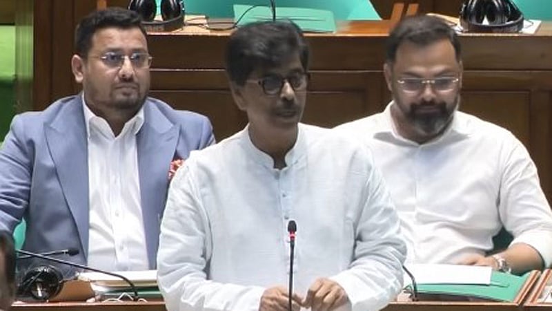 চাহিদা অনুযায়ী সারের ঘাটতি নেই: কৃষিমন্ত্রী