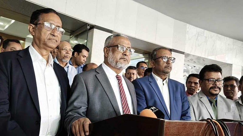 কোনো ‘চাপের মধ্যে নেই’: দুদকের নতুন চেয়ারম্যান