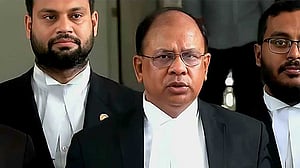 শেখ হাসিনার ভারতে অবস্থানের ‘স্ট্যাটাস’ জানা নেই: প্রধান কৌঁসুলি