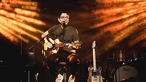 বাবা হলেন অনুপম রায়