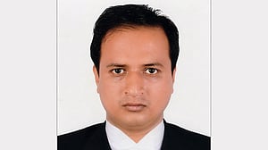 তথ্য গোপন করে হাই কোর্টে আসামির জামিনের চেষ্টা, আইনজীবীকে অর্থদণ্ড