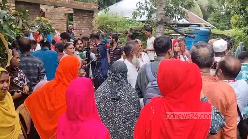 বাগেরহাটে ঘরে পড়েছিল মা-ছেলে-নানির গলিত লাশ