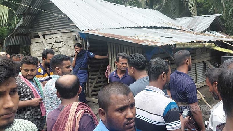 বাগেরহাটে মা-ছেলে-নানির লাশ: স্বজনদের দাবি হত্যা, কারণ খুঁজছে পুলিশ