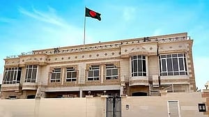 ভিসা বাতিল হওয়া ৯৮৫ প্রবাসীর তালিকা আমিরাত সরকারকে দিল দূতাবাস