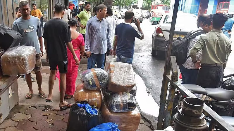 কলকাতায় ১১ হোটেল বন্ধ ঘোষণা, ‘আতঙ্কিত’ বাংলাদেশিদের মধ্যে ফেরার তাগিদ