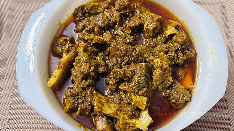 ঝোলে ঝালে গরুর মাংস