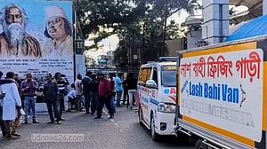 কলকাতায় আগুনে নিহত ৫ জনের লাশ বেনাপোলে, স্বজনদের কাছে হস্তান্তর