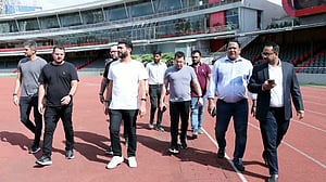 ঢাকার দুই স্টেডিয়াম পরিদর্শন ব্রাজিল ফুটবলের প্রতিনিধি দলের