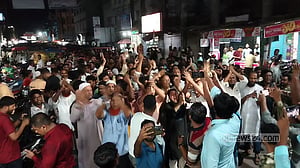 মন্ত্রিসভায় পার্থ: ভোলায় উচ্ছ্বাস, বিজেপির আনন্দ মিছিল