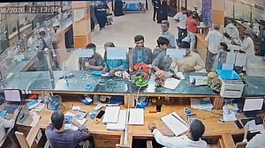 ব্রাহ্মণবাড়িয়ায় ব্যাংকের ভেতর থেকে প্রায় ৮ লাখ টাকা চুরি