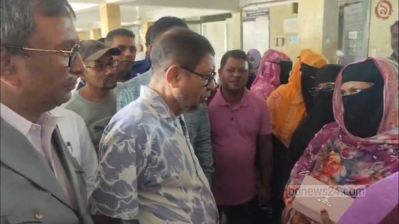 হাইমচর হাসপাতালের অব্যবস্থাপনায় স্বাস্থ্যমন্ত্রীর ক্ষোভ, সিভিল সার্জনকে তাৎক্ষণিক বদলি