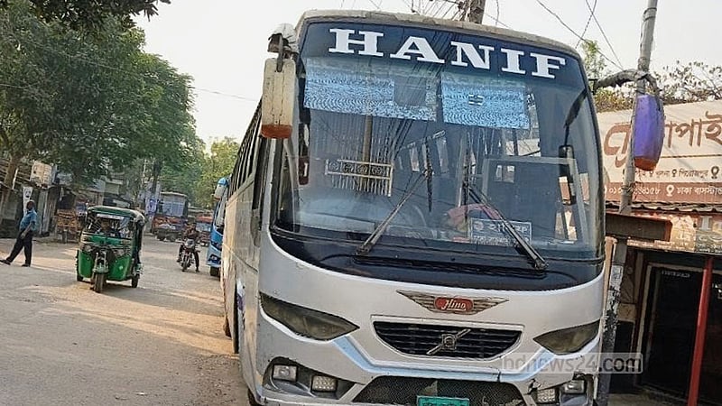শ্রমিক ধর্মঘট: চাঁপাইনবাবগঞ্জে ৯ ঘণ্টা পর যান চলাচল স্বাভাবিক