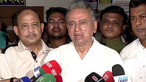 ‘বিষাক্ত গ্যাসে’ ৮ মৃত্যুর বিষয়ে তদন্ত প্রতিবেদন দেখে ব্যবস্থা: অর্থমন্ত্রী