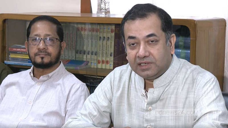 'নিষিদ্ধ সংগঠনের' প্রধানের বক্তব্য প্রচার করতে চান? সাংবাদিকদের কাছে তথ্য প্রতিমন্ত্রীর প্রশ্ন