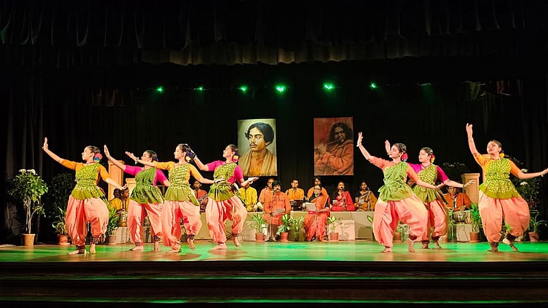 নজরুল প্রয়াণ দিবসে ছায়ানটের নাচ-গান-আবৃত্তি