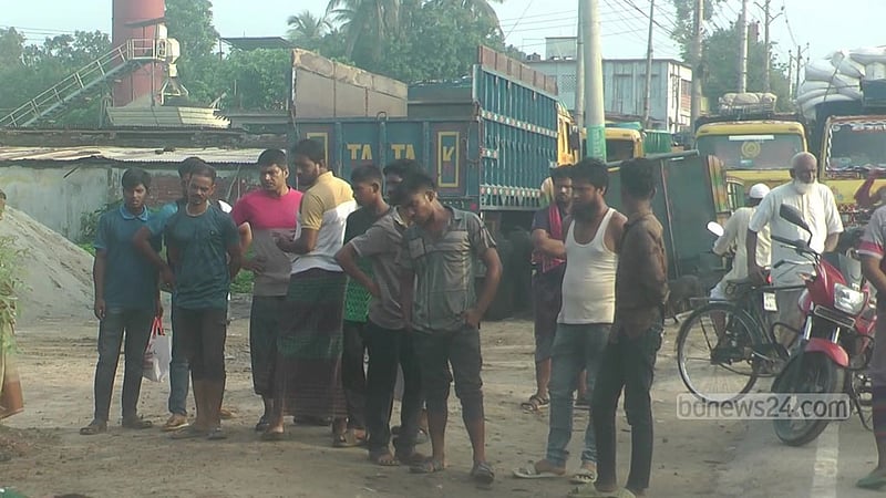 চুয়াডাঙ্গা বাস টার্মিনালের পাশ থেকে যুবকের মরদেহ উদ্ধার