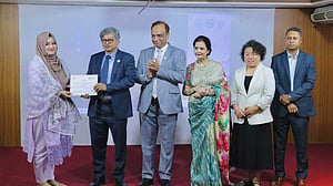 সিআইইউতে চীনা ভাষা কোর্সের শিক্ষার্থীরা পেলেন সনদ
