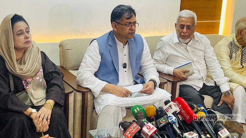 কক্সবাজারে মাদক কারবারিদের ‘নির্ভুল তালিকা’ প্রস্তুতের পর সমন্বিত ব্যবস্থা: স্বরাষ্ট্রমন্ত্রী